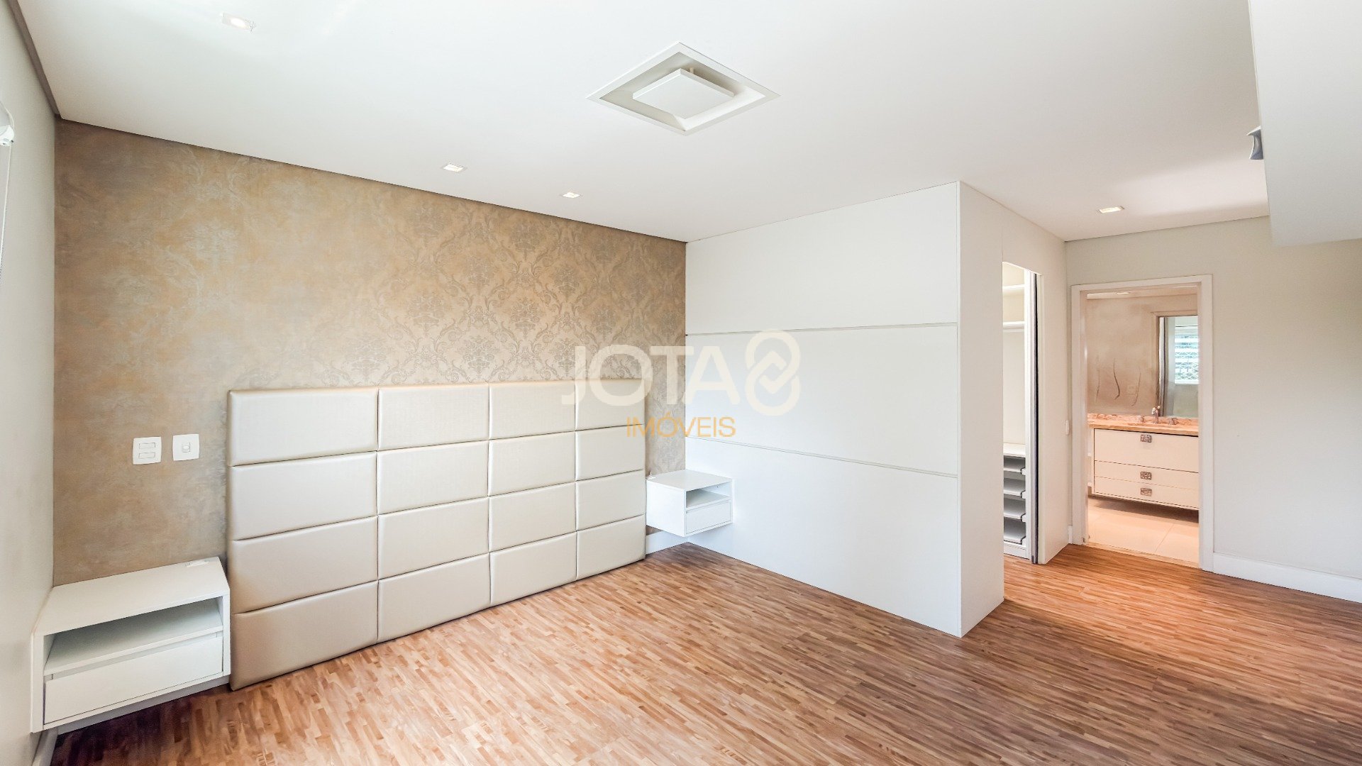 APARTAMENTO 4 QUARTOS COM ELEVADOR PRIVATIVO NO ECOVILLE - COND CLUBE