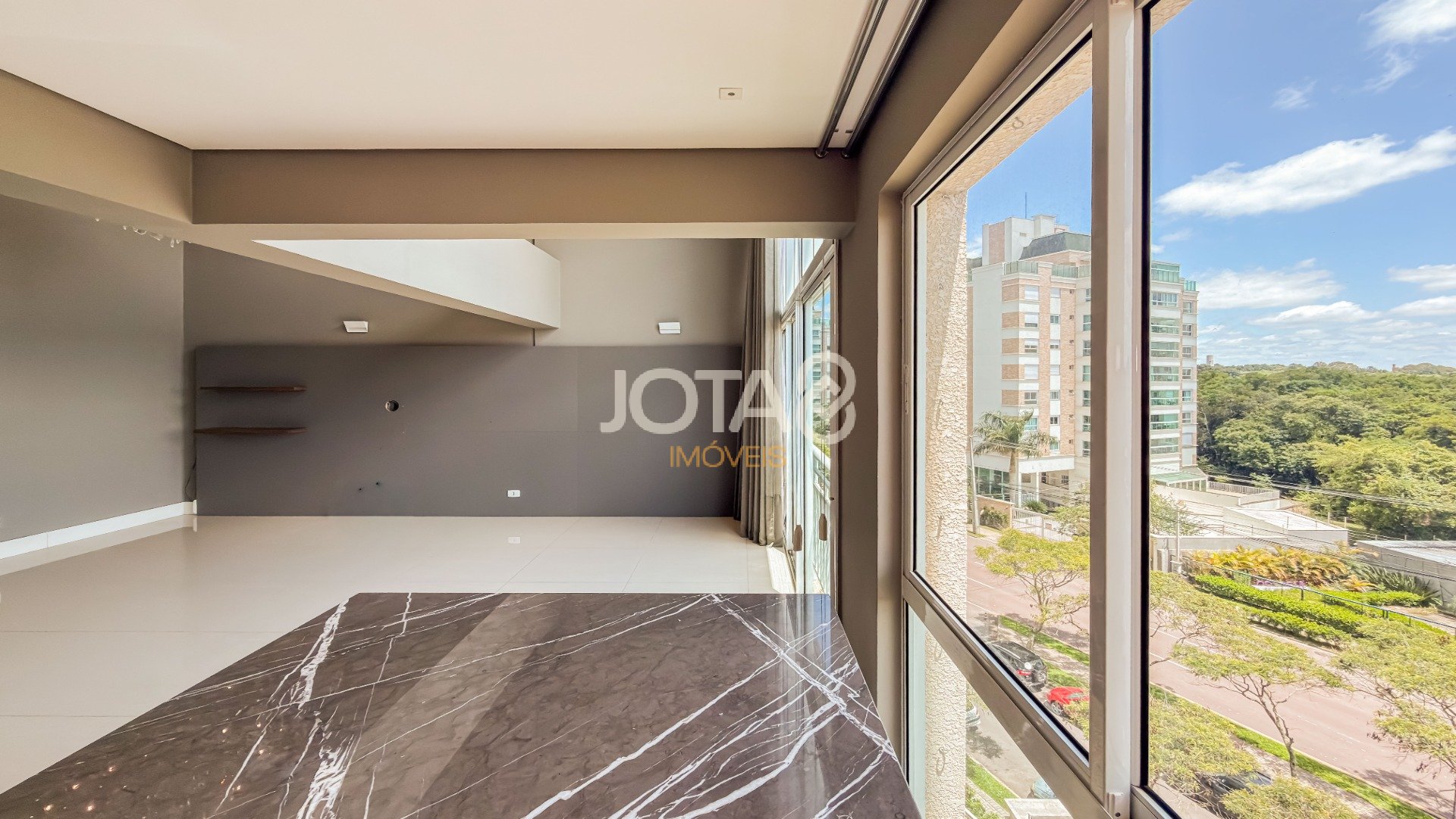 APARTAMENTO 4 QUARTOS COM ELEVADOR PRIVATIVO NO ECOVILLE - COND CLUBE