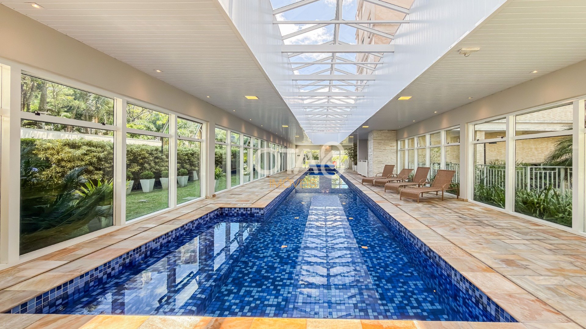 APARTAMENTO 4 QUARTOS COM ELEVADOR PRIVATIVO NO ECOVILLE - COND CLUBE