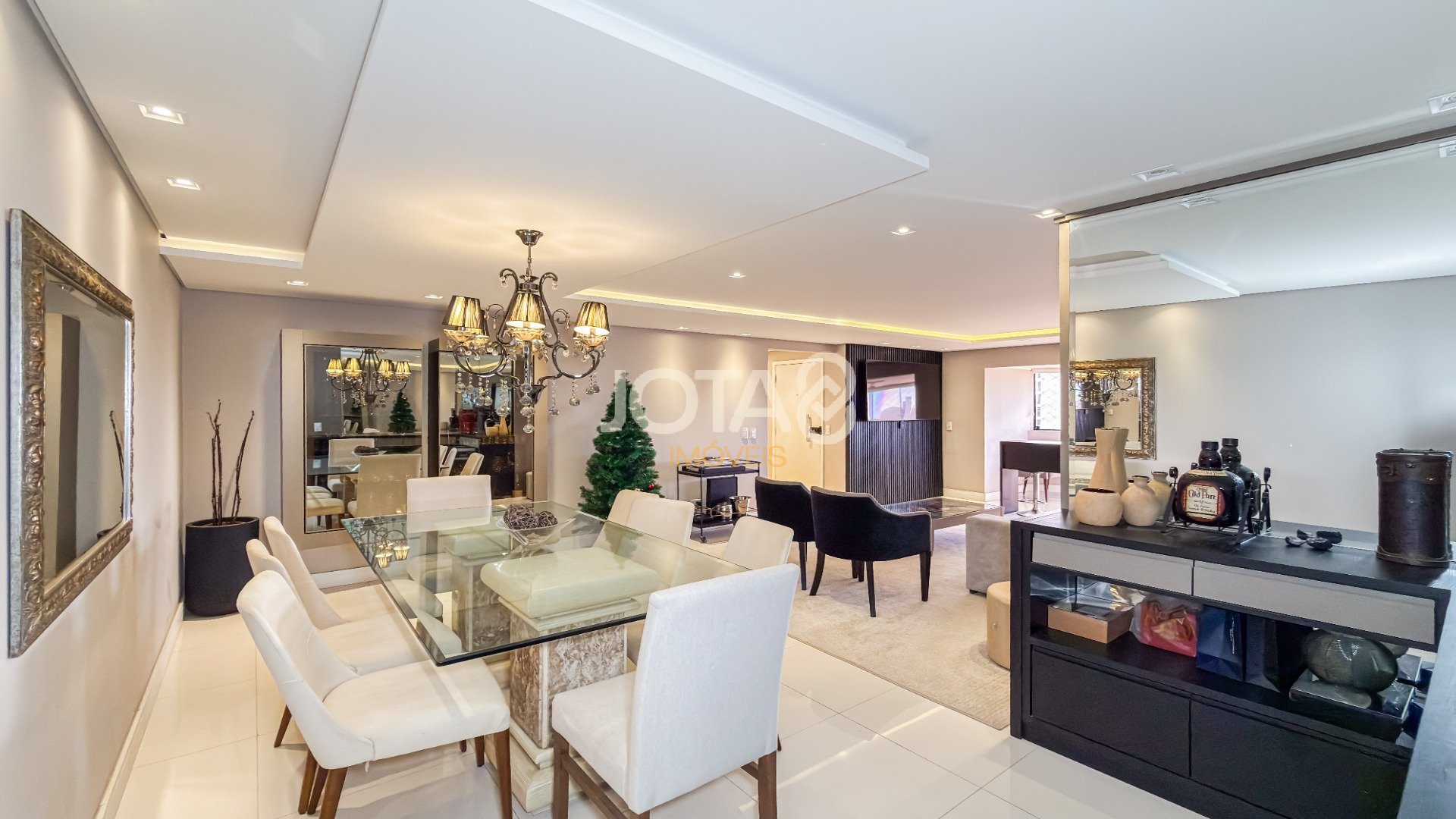 Foto de destaque Vista panorâmica no bigorrilho em frente a praça da ucrania!