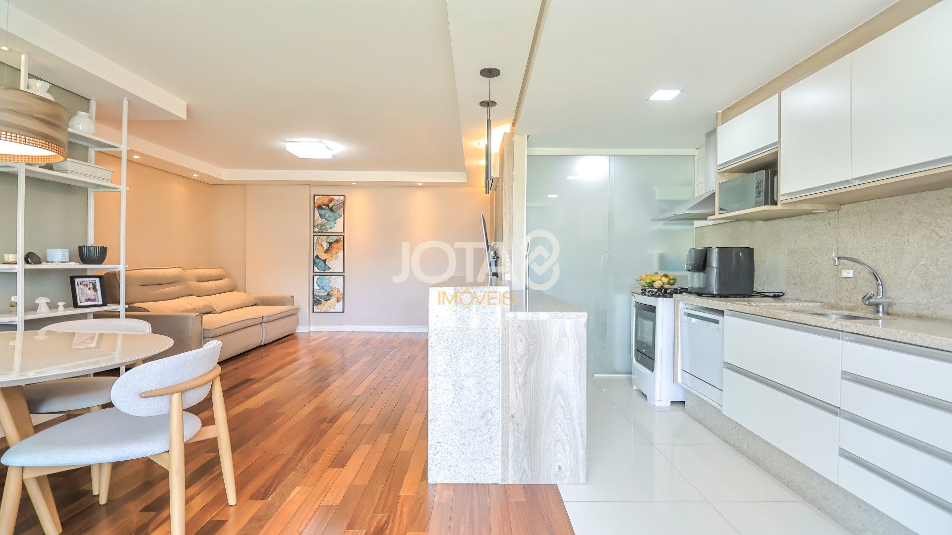 LINDO APARTAMENTO COM 3 QUARTOS NO ECOVILLE