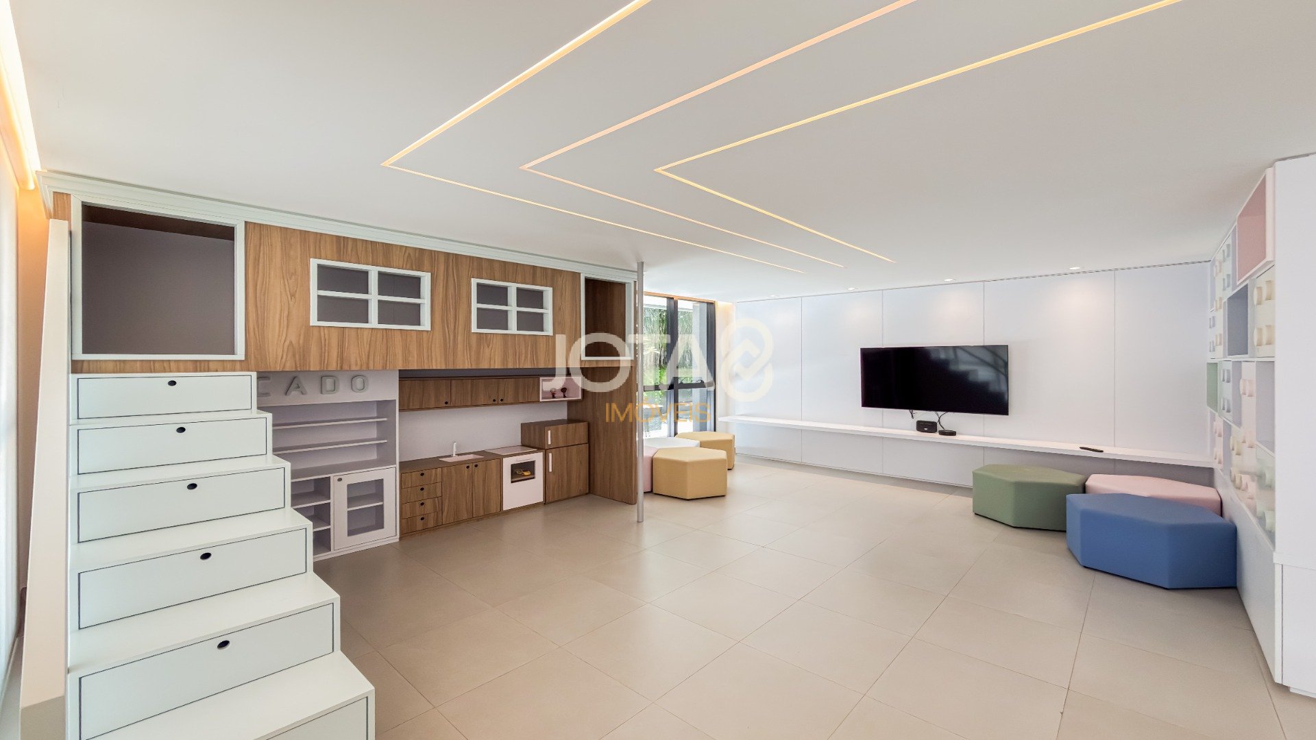 APARTAMENTO MOBILIADO 2 QUARTOS NO BIGORRILHO