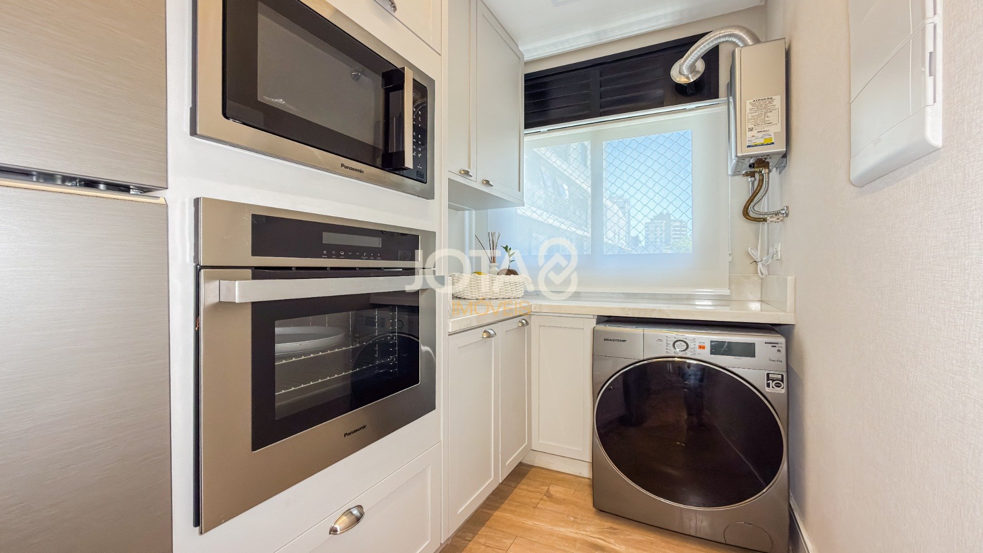 APARTAMENTO MOBILIADO 2 QUARTOS NO BIGORRILHO