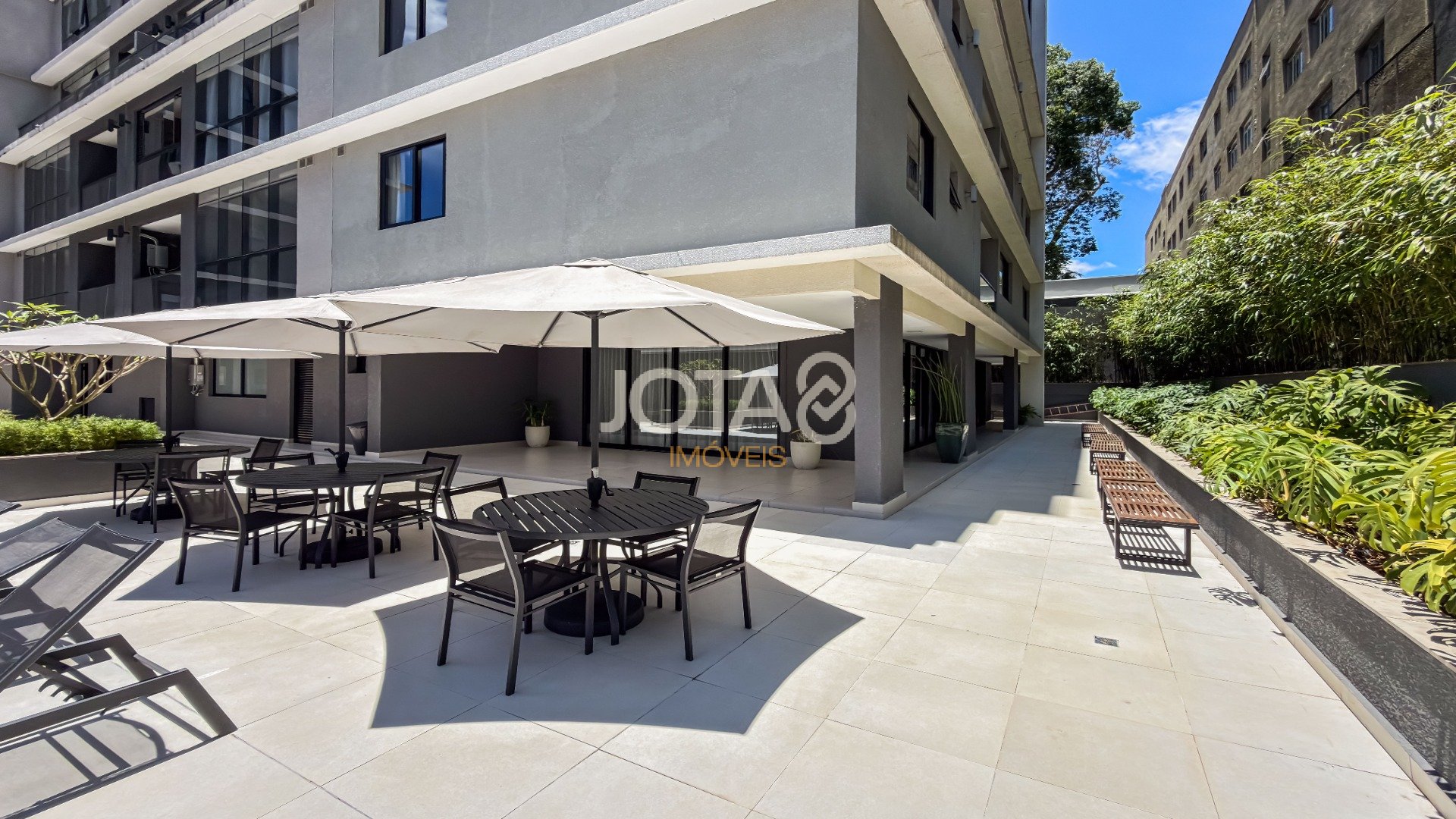 APARTAMENTO MOBILIADO 2 QUARTOS NO BIGORRILHO