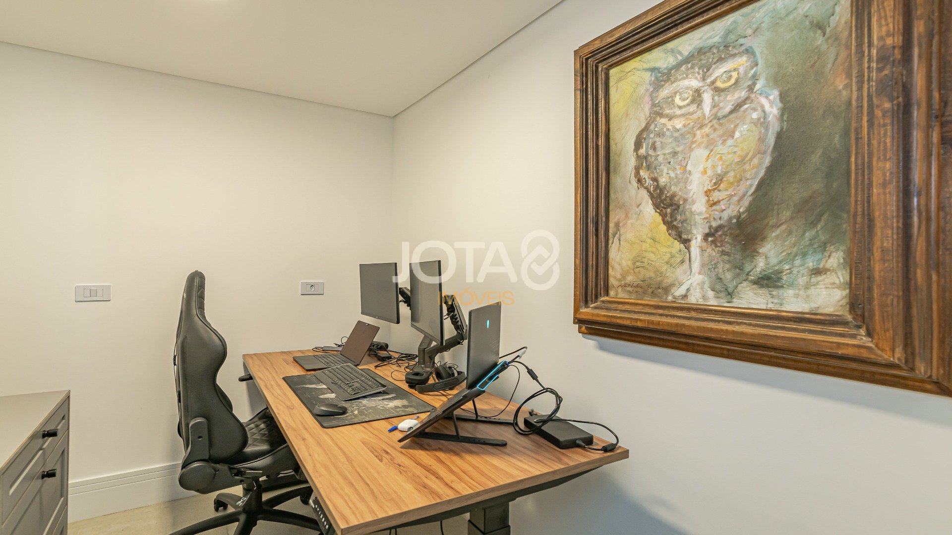 APARTAMENTO NO BATEL AO LADO DA PRAÇA DO JAPÃO!