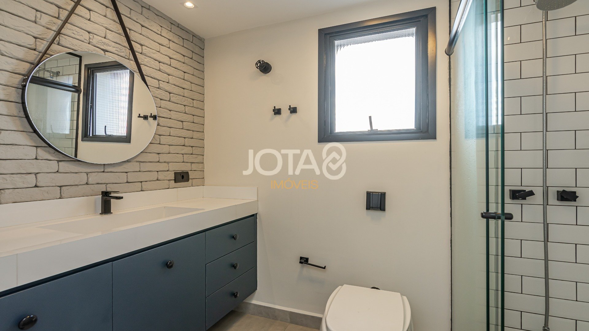 APARTAMENTO NO BATEL AO LADO DA PRAÇA DO JAPÃO!