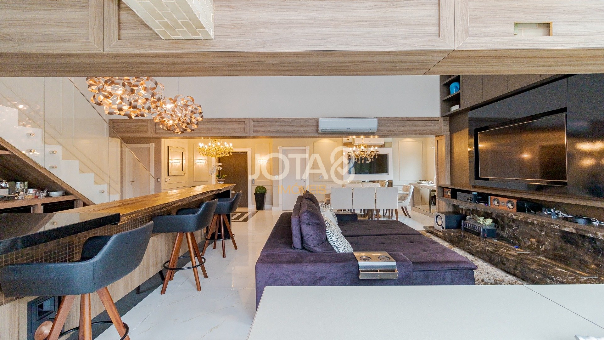 APARTAMENTO 3 SUÍTES COM ELEVADOR PRIVATIVO NO ECOVILLE - COND CLUBE