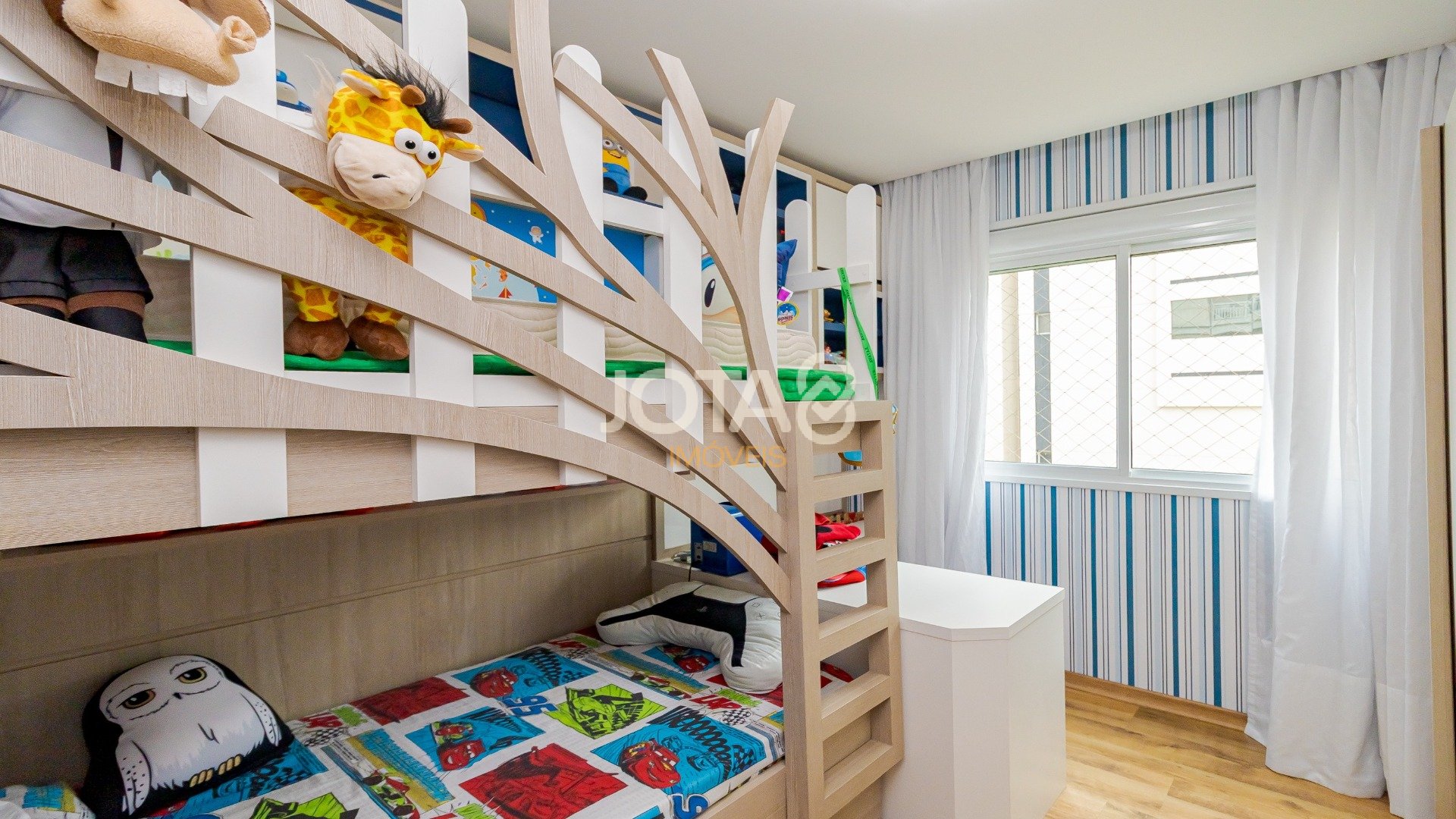 APARTAMENTO 3 SUÍTES COM ELEVADOR PRIVATIVO NO ECOVILLE - COND CLUBE