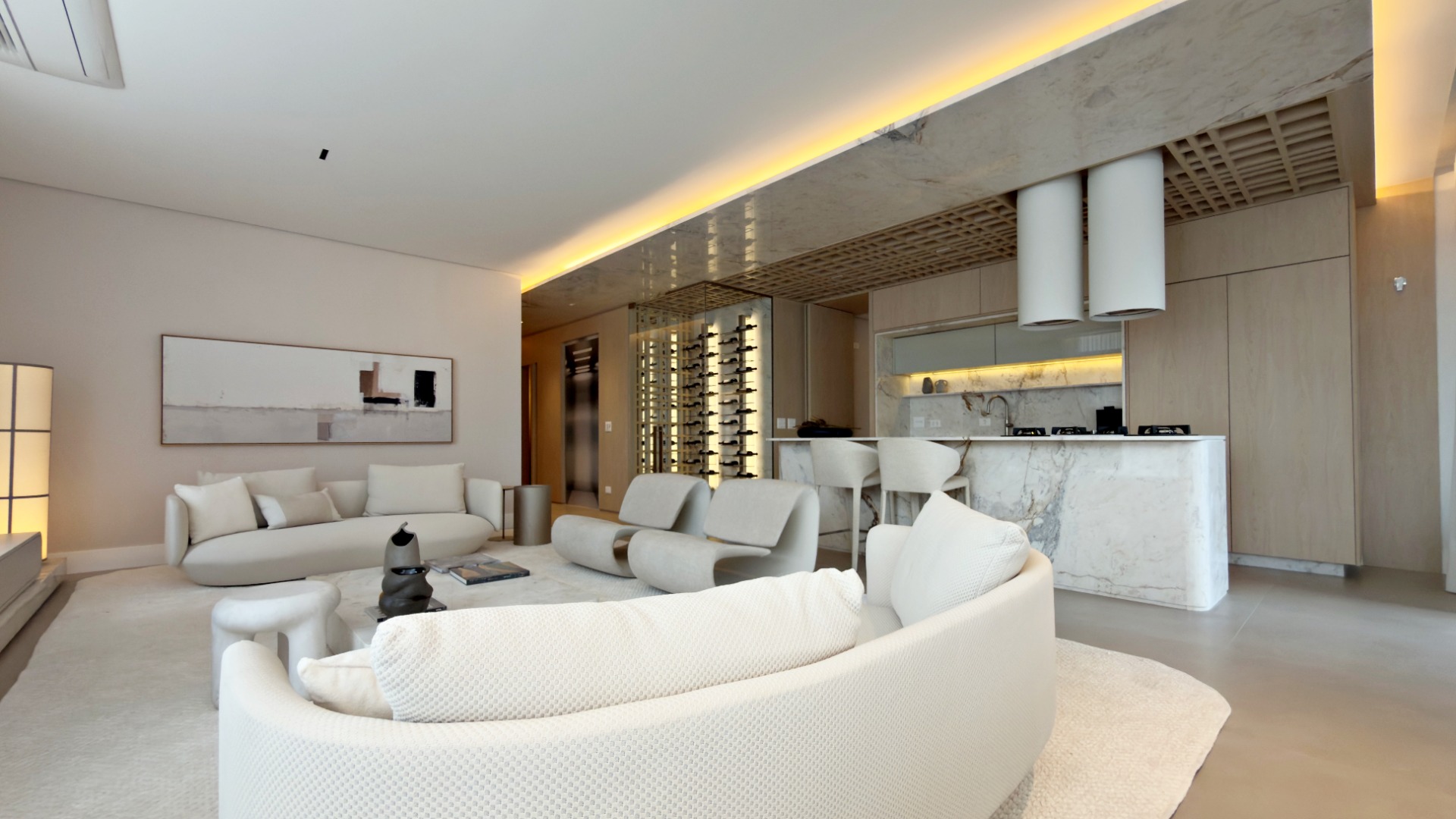 APARTAMENTO COM 3 SUÍTES E 4 VAGAS NO BATEL