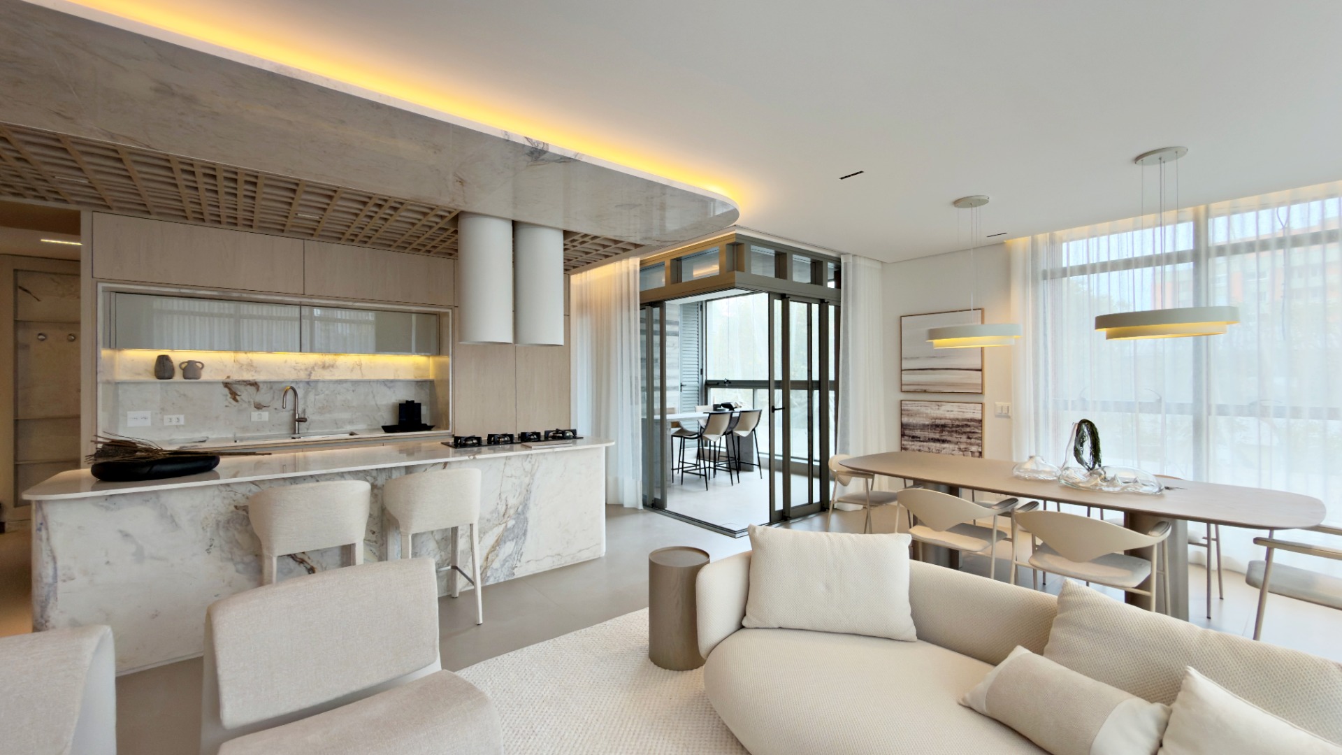 APARTAMENTO COM 3 SUÍTES E 4 VAGAS NO BATEL