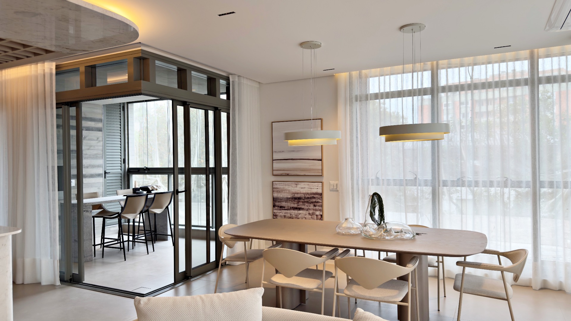 APARTAMENTO COM 3 SUÍTES E 4 VAGAS NO BATEL