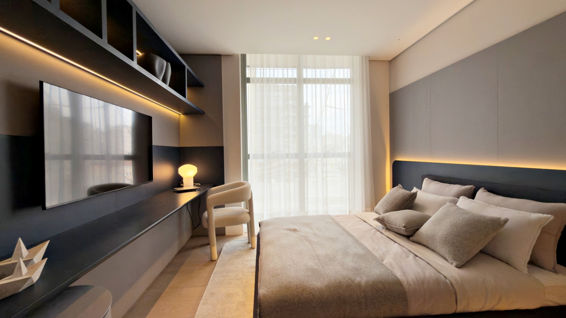 APARTAMENTO COM 3 SUÍTES E 4 VAGAS NO BATEL