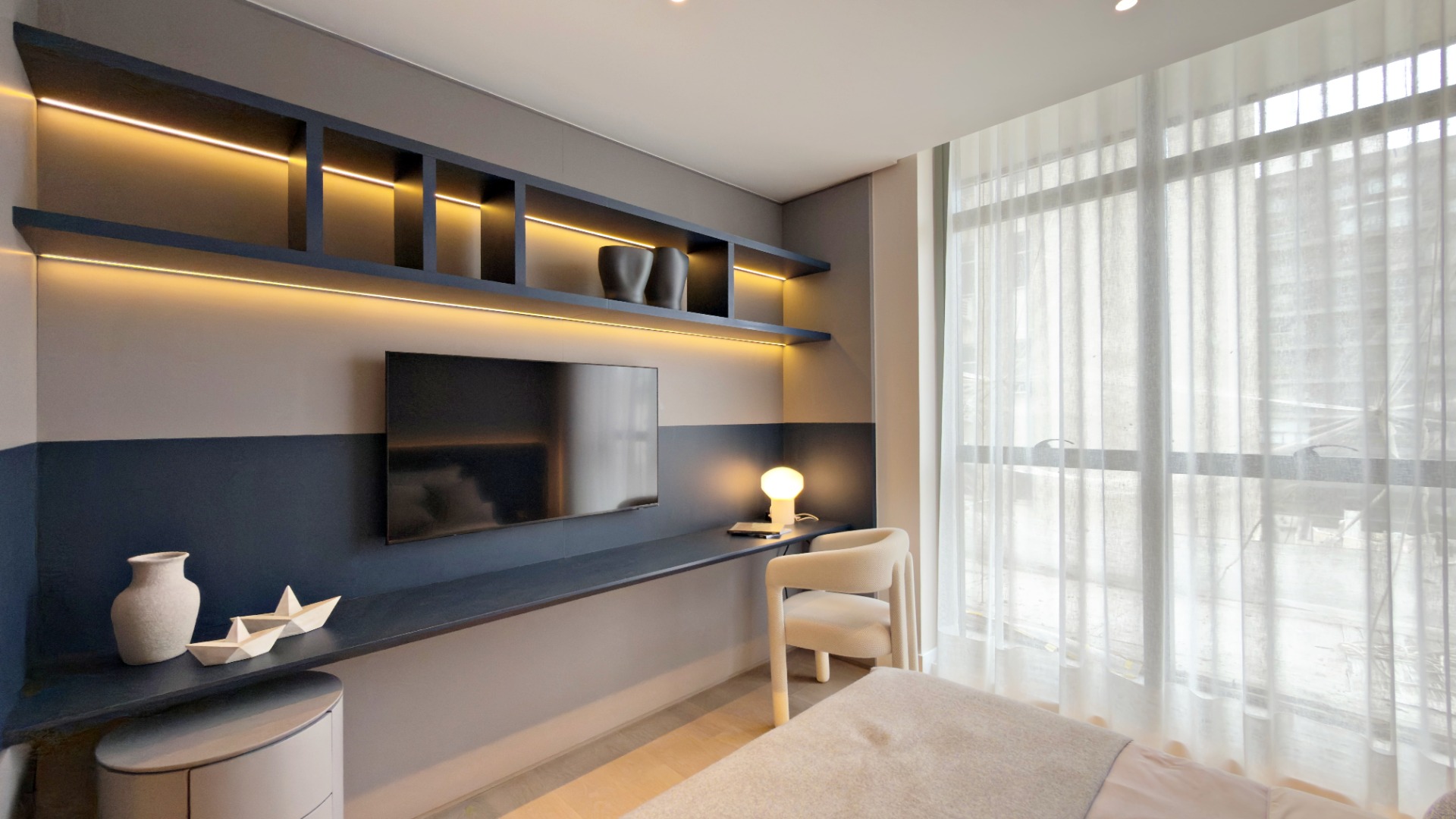 APARTAMENTO COM 3 SUÍTES E 4 VAGAS NO BATEL