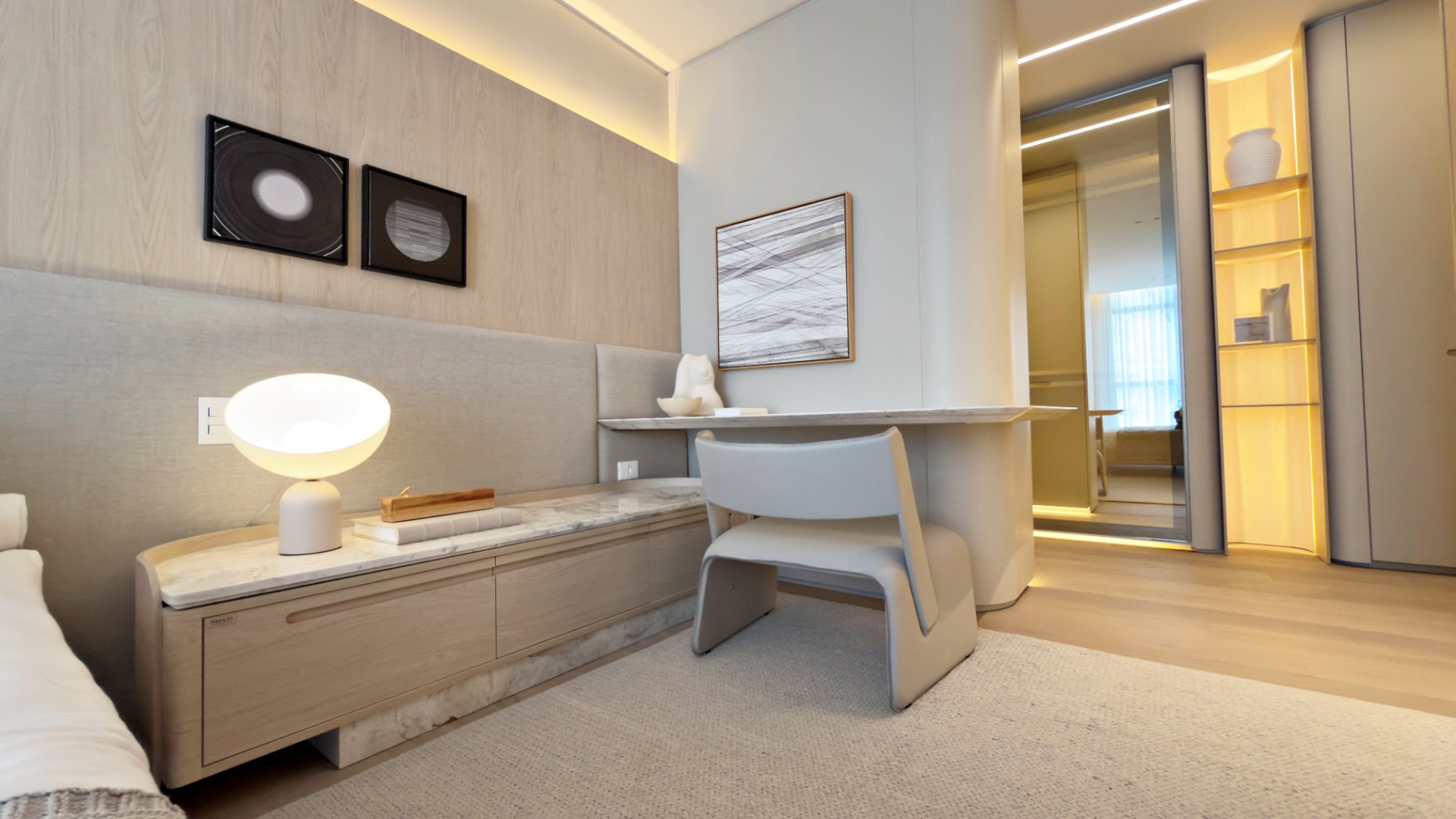 APARTAMENTO COM 3 SUÍTES E 4 VAGAS NO BATEL