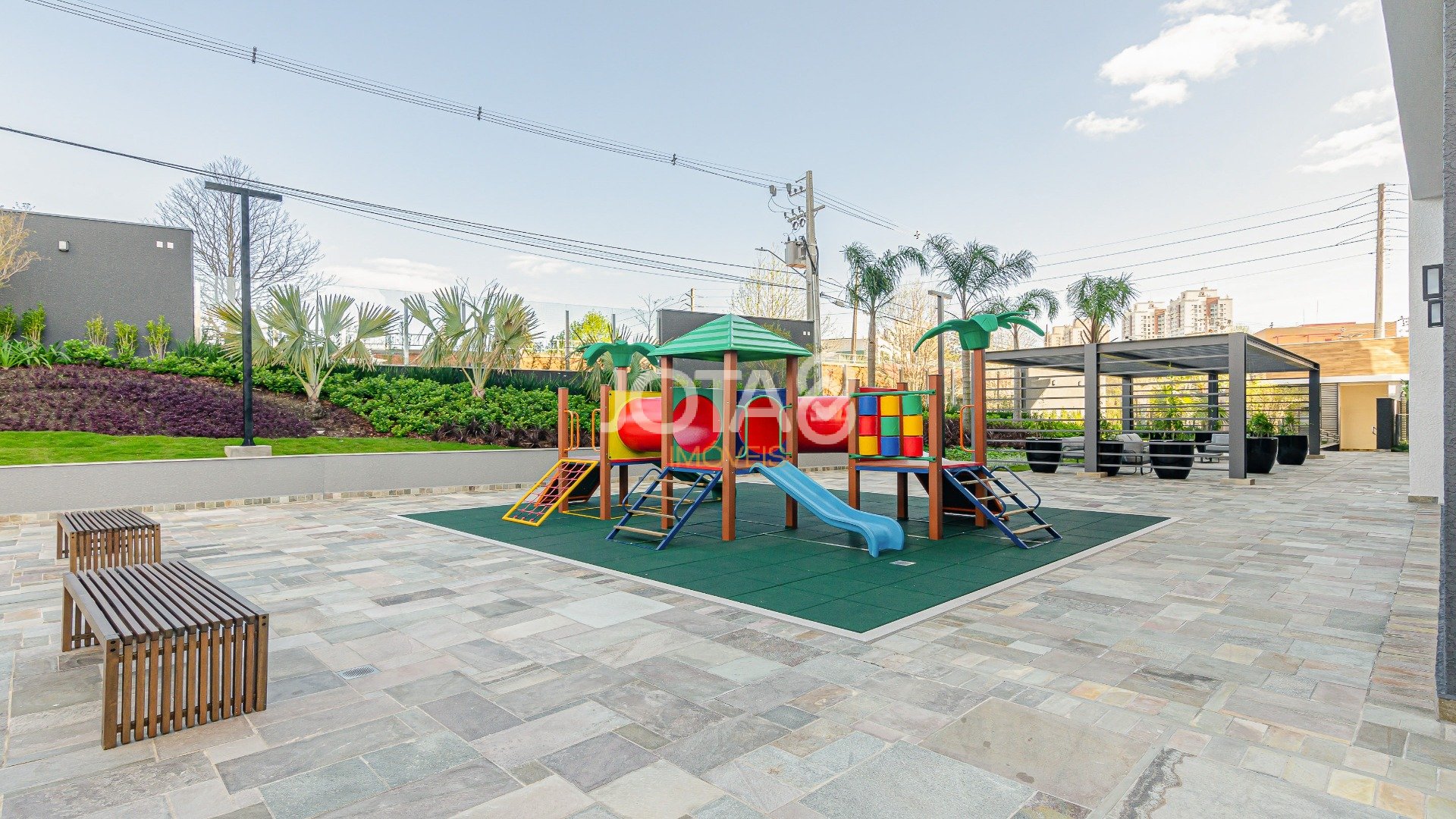 APARTAMENTO EM ANDAR ALTO COM 1 QUARTO NO DREAMS ECOVILLE