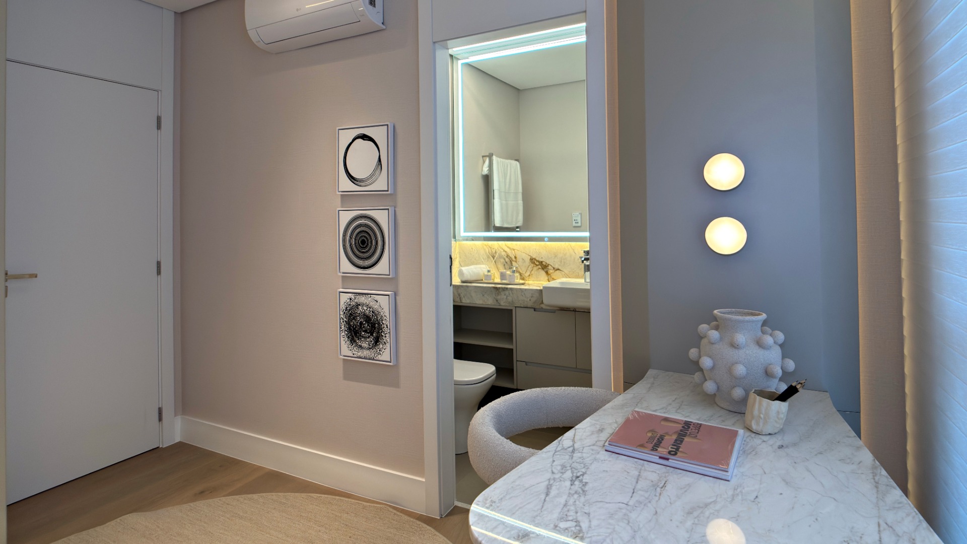 APARTAMENTO COM 3 SUÍTES E 3 VAGAS NO BATEL