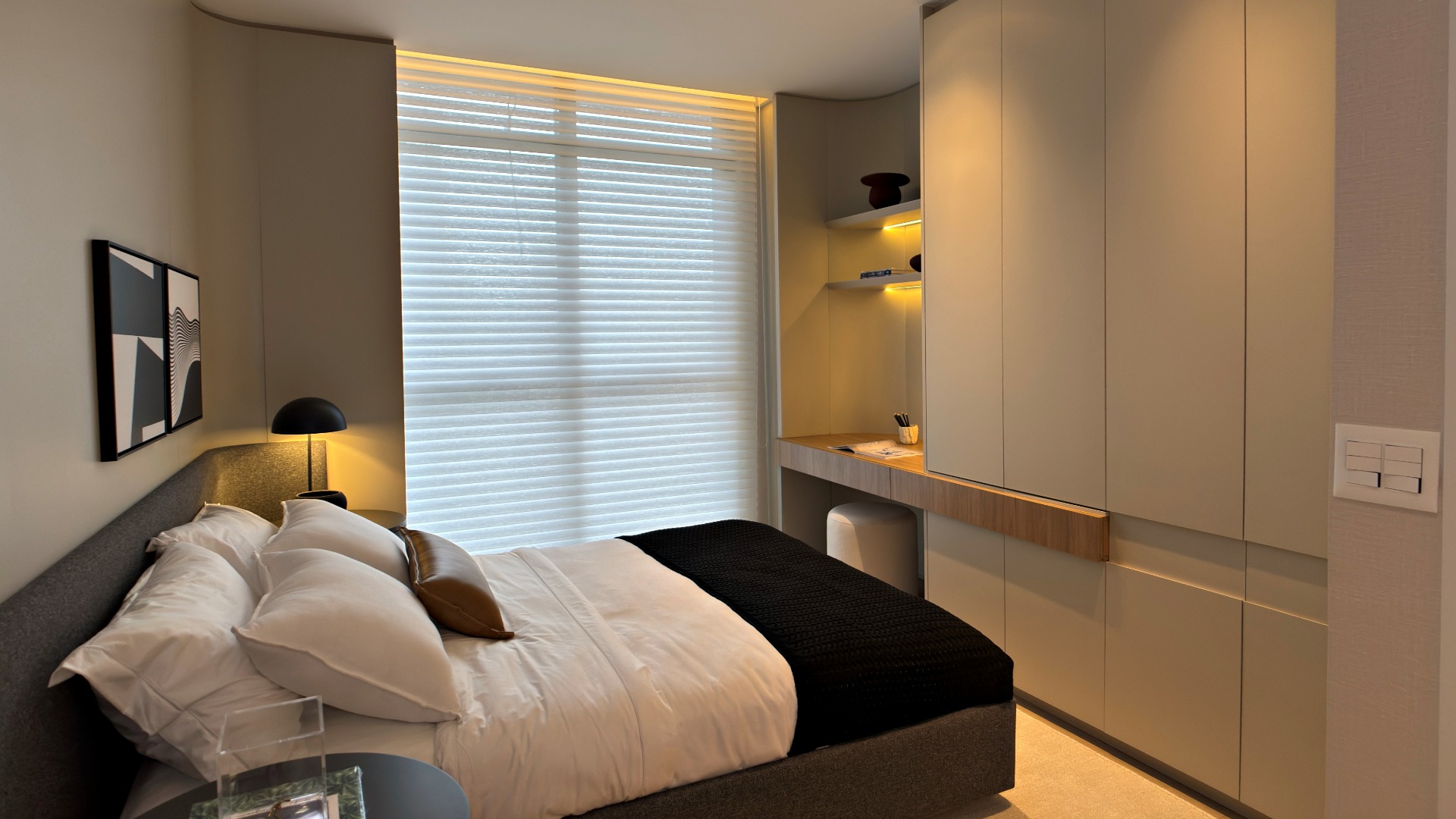 APARTAMENTO COM 3 SUÍTES E 3 VAGAS NO BATEL