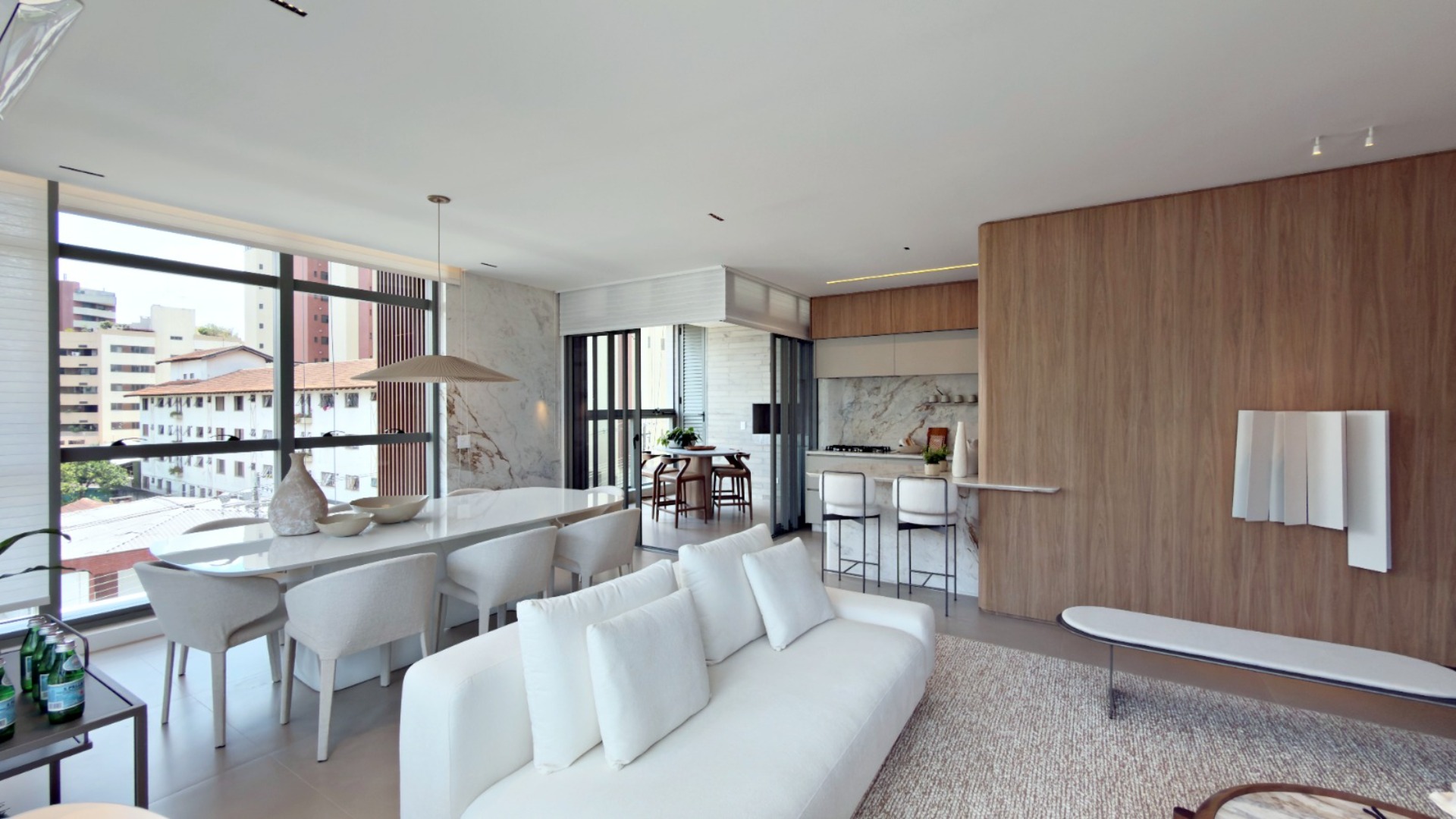 APARTAMENTO COM 3 SUÍTES E 3 VAGAS NO BATEL