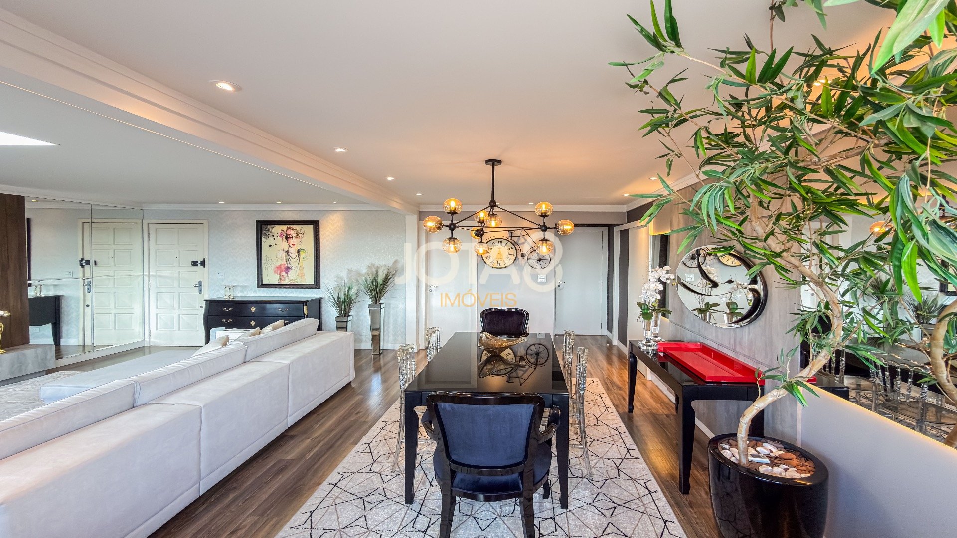 APARTAMENTO 02 SUITES COM FACE NORTE AO LADO DA PRACINHA DO BATEL