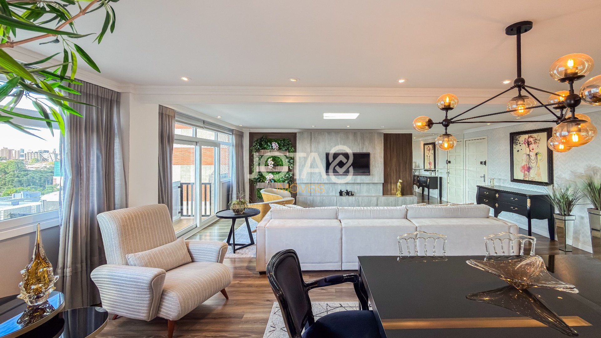 APARTAMENTO 02 SUITES COM FACE NORTE AO LADO DA PRACINHA DO BATEL