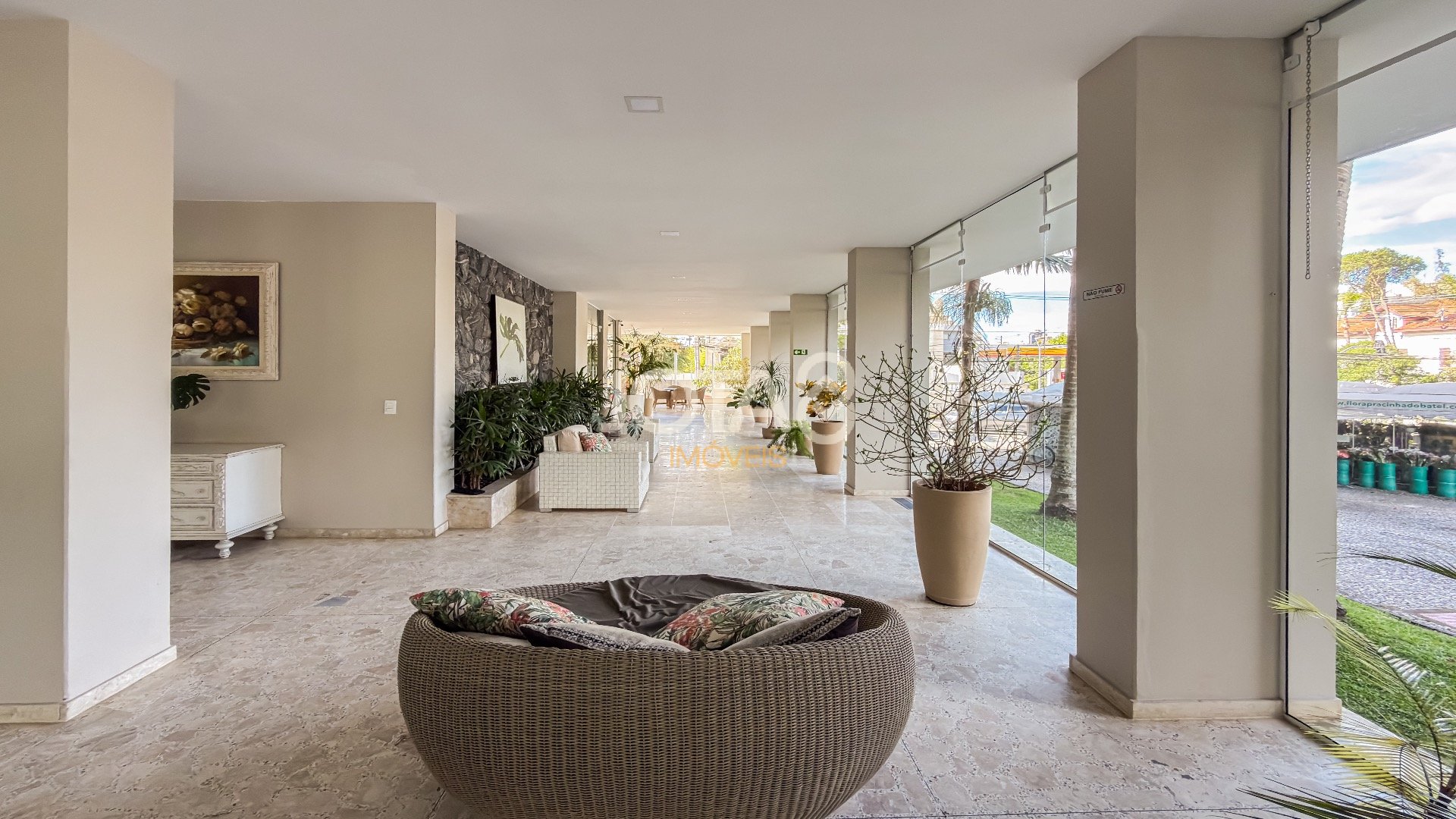 APARTAMENTO 02 SUITES COM FACE NORTE AO LADO DA PRACINHA DO BATEL