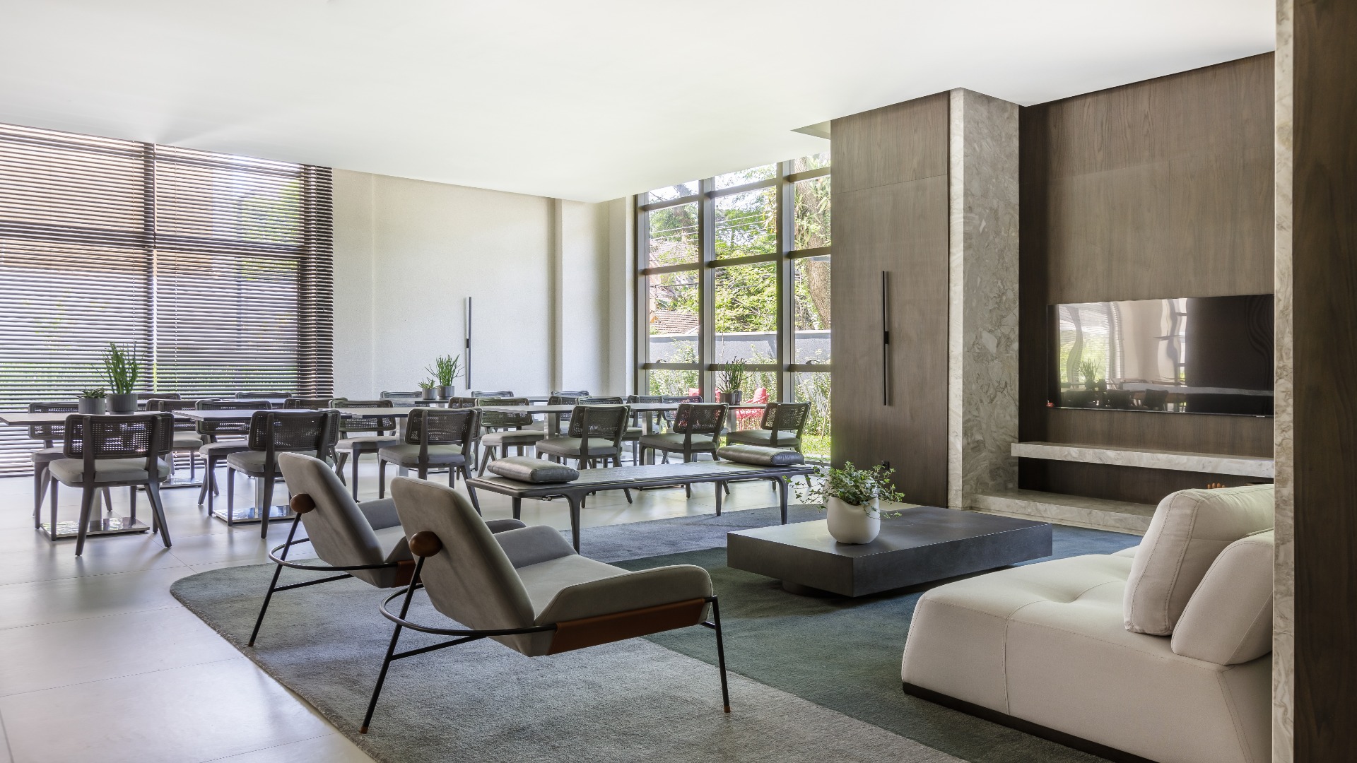 APARTAMENTO COM 3 SUÍTES NO BIGORRILHO