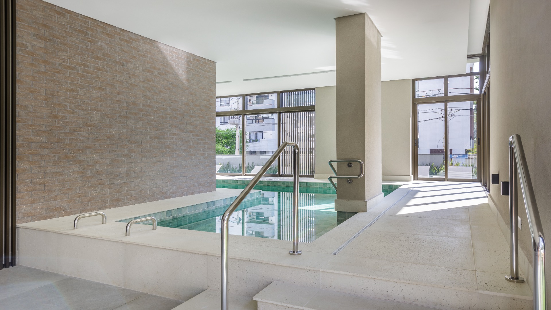 APARTAMENTO COM 3 SUÍTES NO BIGORRILHO