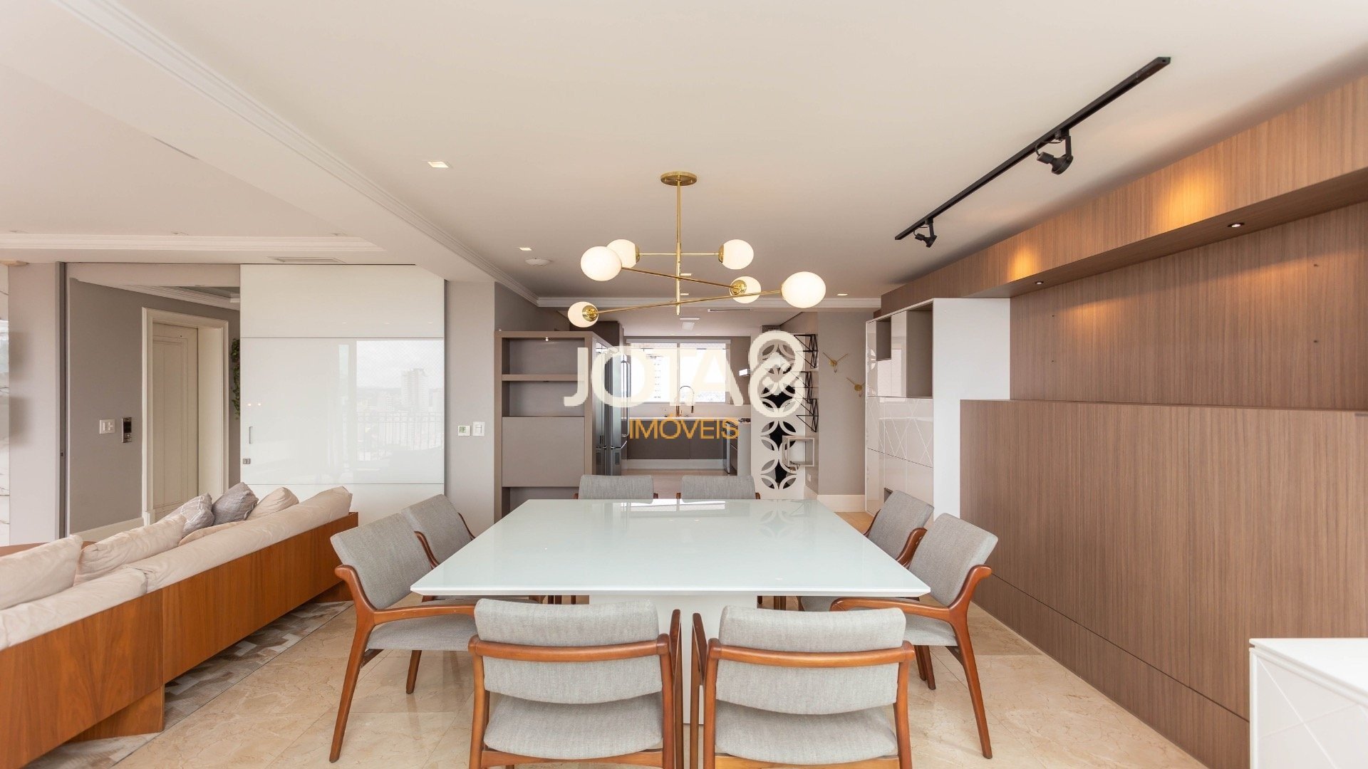 APARTAMENTO EM ANDAR ALTO COM 3 SUÍTES | CONSTRUÇÃO SAN REMO | BATEL