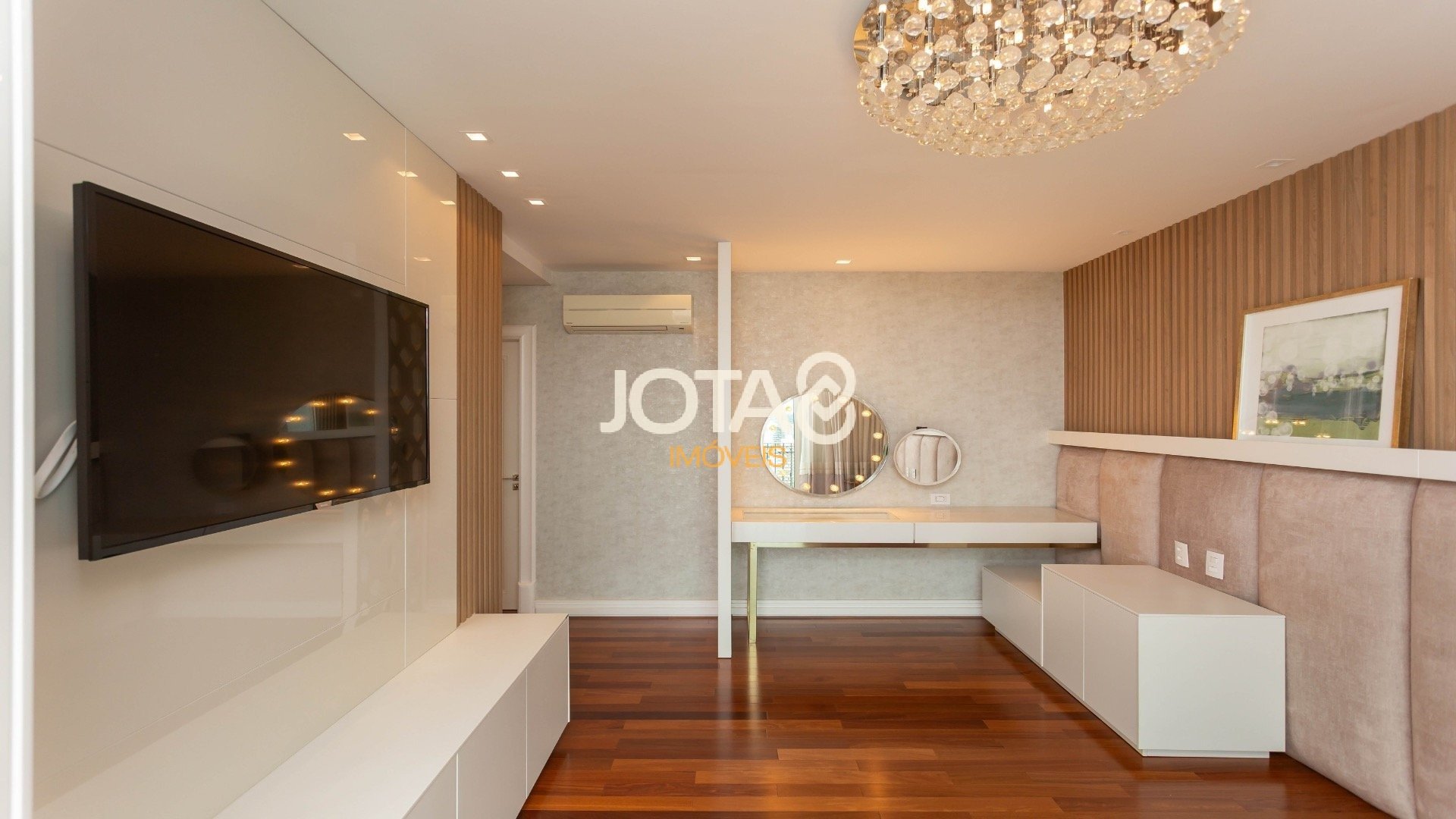 APARTAMENTO EM ANDAR ALTO COM 3 SUÍTES | CONSTRUÇÃO SAN REMO | BATEL