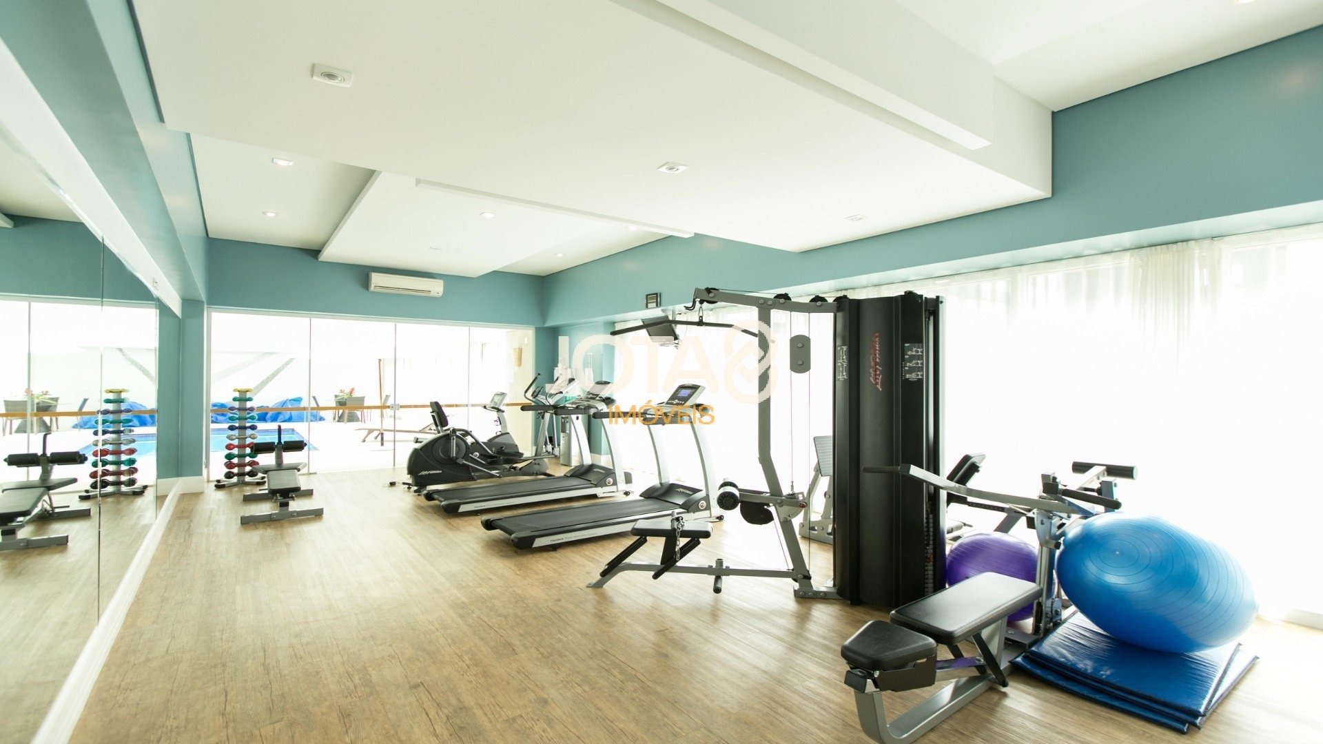 APARTAMENTO EM ANDAR ALTO COM 3 SUÍTES | CONSTRUÇÃO SAN REMO | BATEL