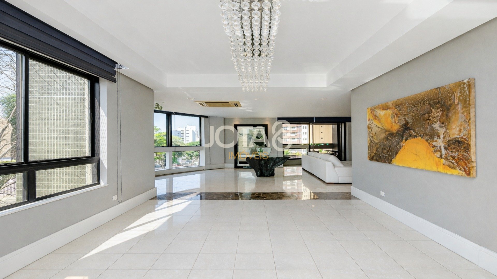 APARTAMENTO NO ECOVILLE COM 3 SUÍTES, ELEVADOR PRIVATIVO E 4 VAGAS