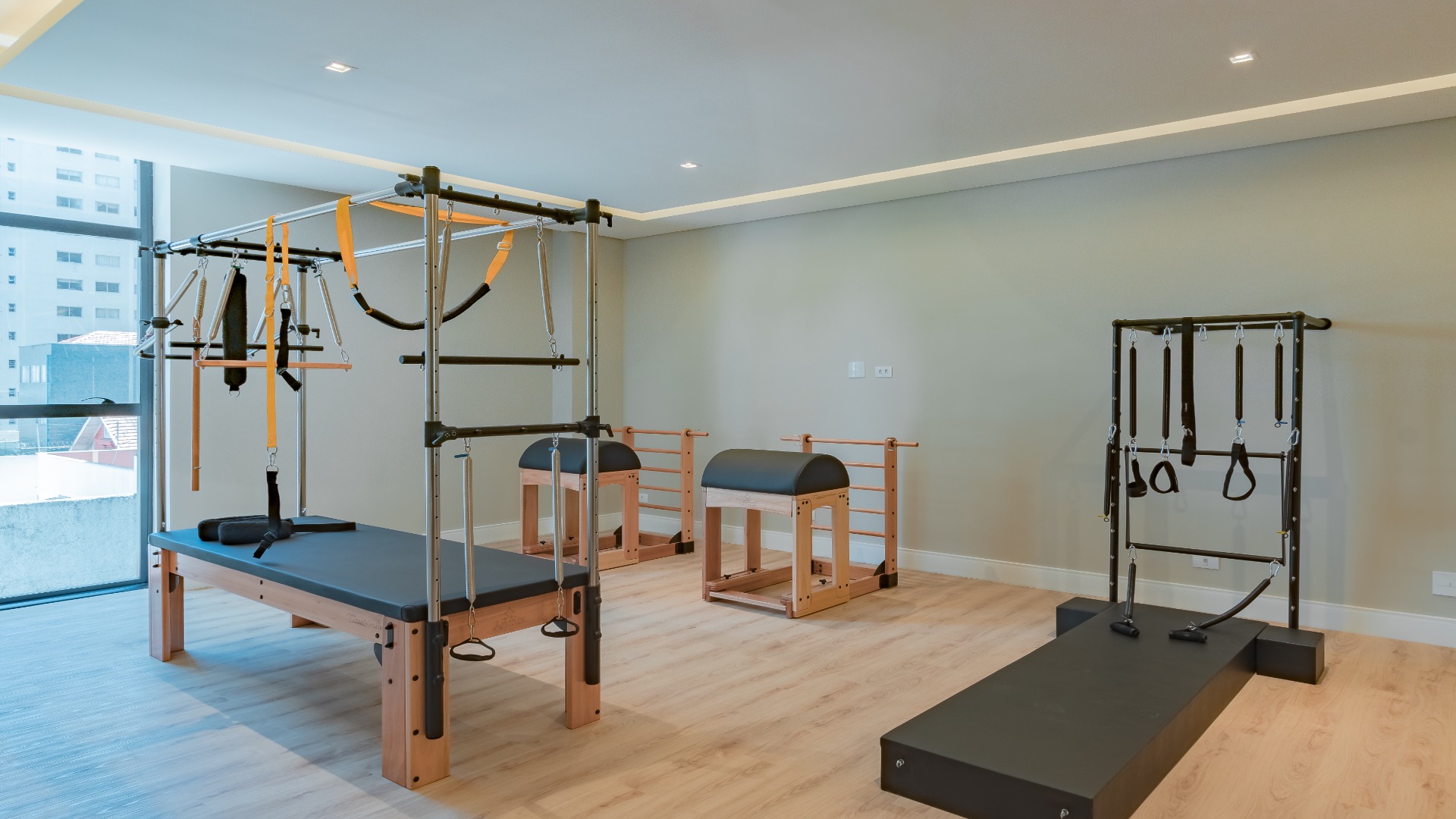 APARTAMENTO  COM 3 DORMITÓRIOS NO BATEL