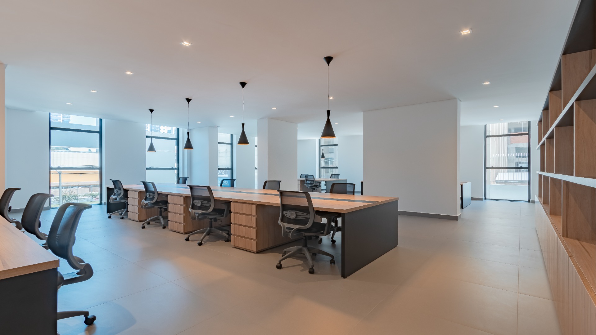 APARTAMENTO  COM 3 DORMITÓRIOS NO BATEL