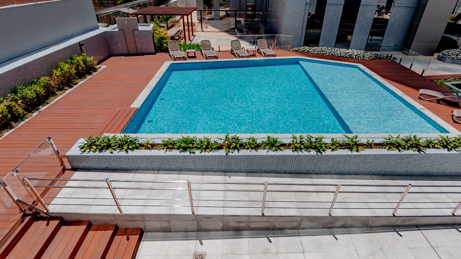 APARTAMENTO  COM 3 DORMITÓRIOS NO BATEL