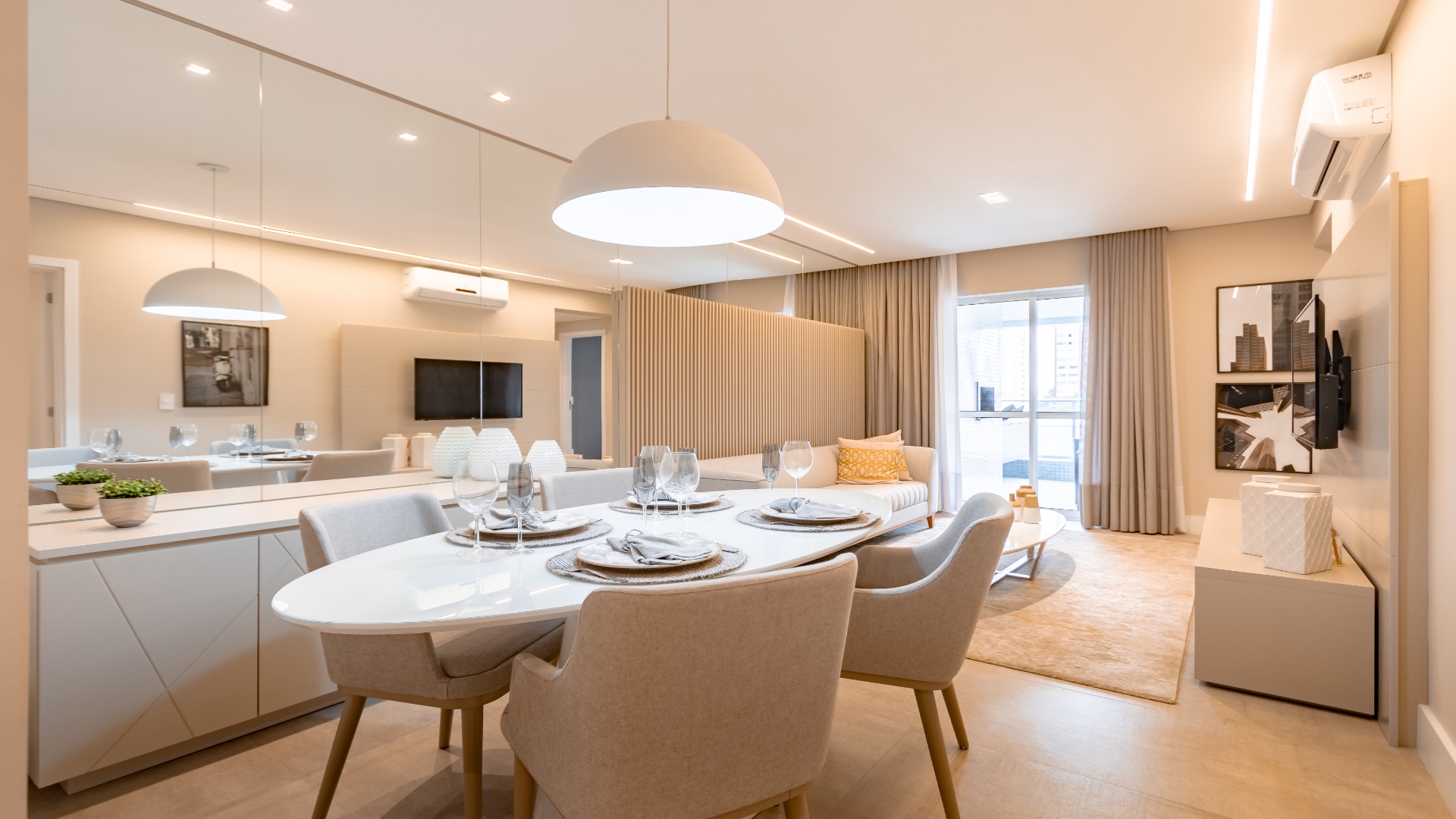 APARTAMENTO  COM 3 DORMITÓRIOS NO BATEL