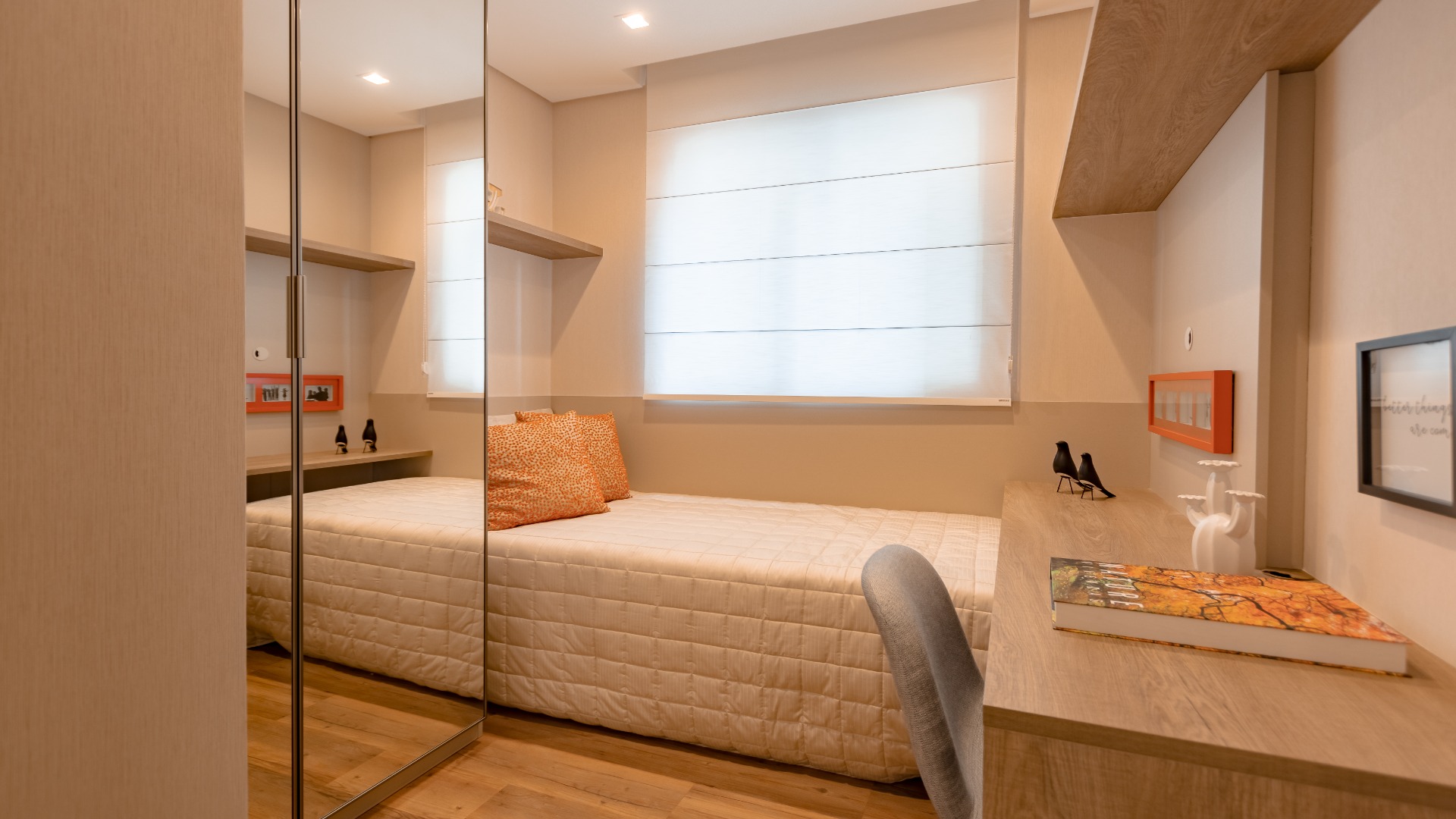 APARTAMENTO  COM 3 DORMITÓRIOS NO BATEL