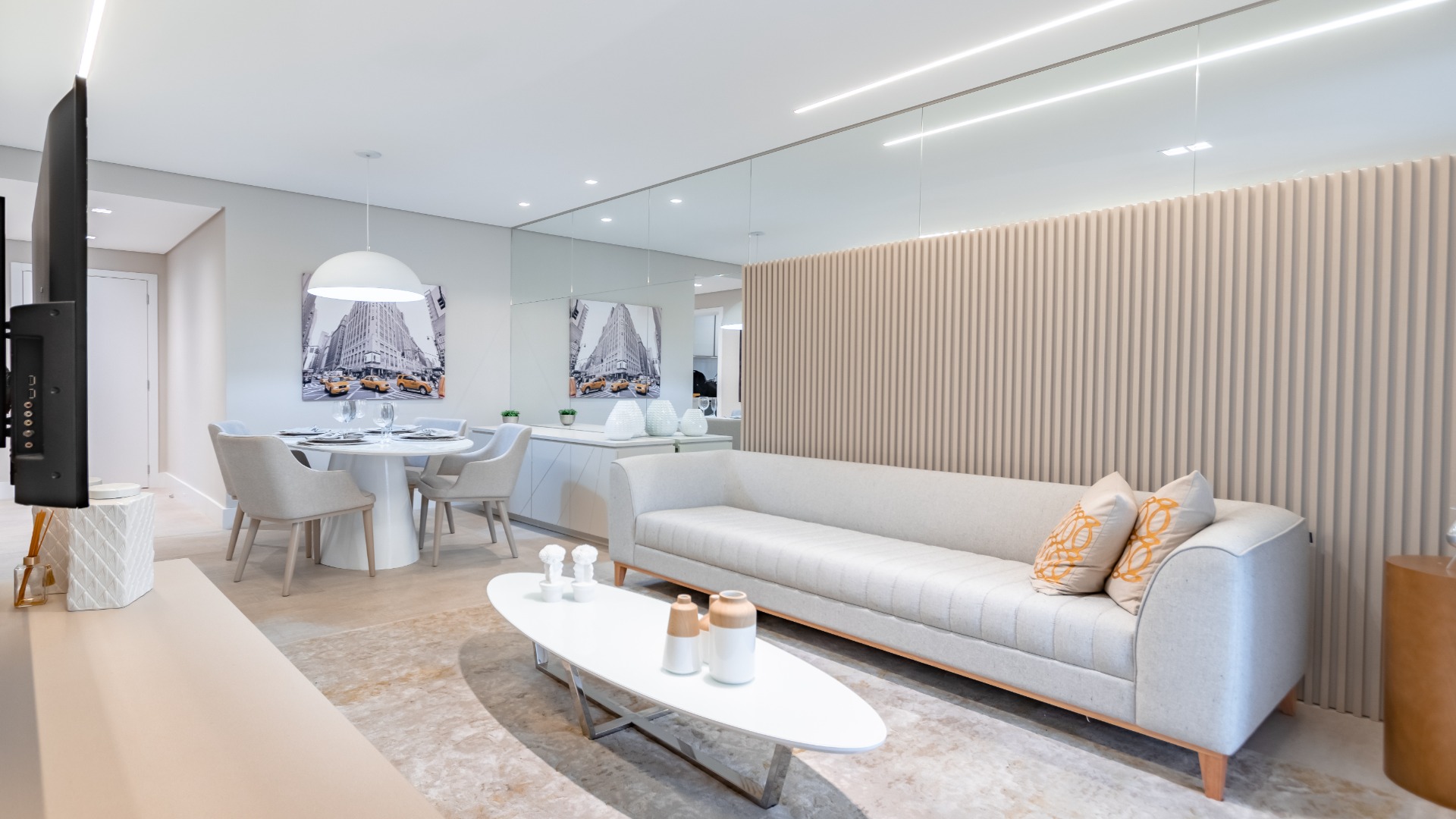 APARTAMENTO  COM 3 DORMITÓRIOS NO BATEL