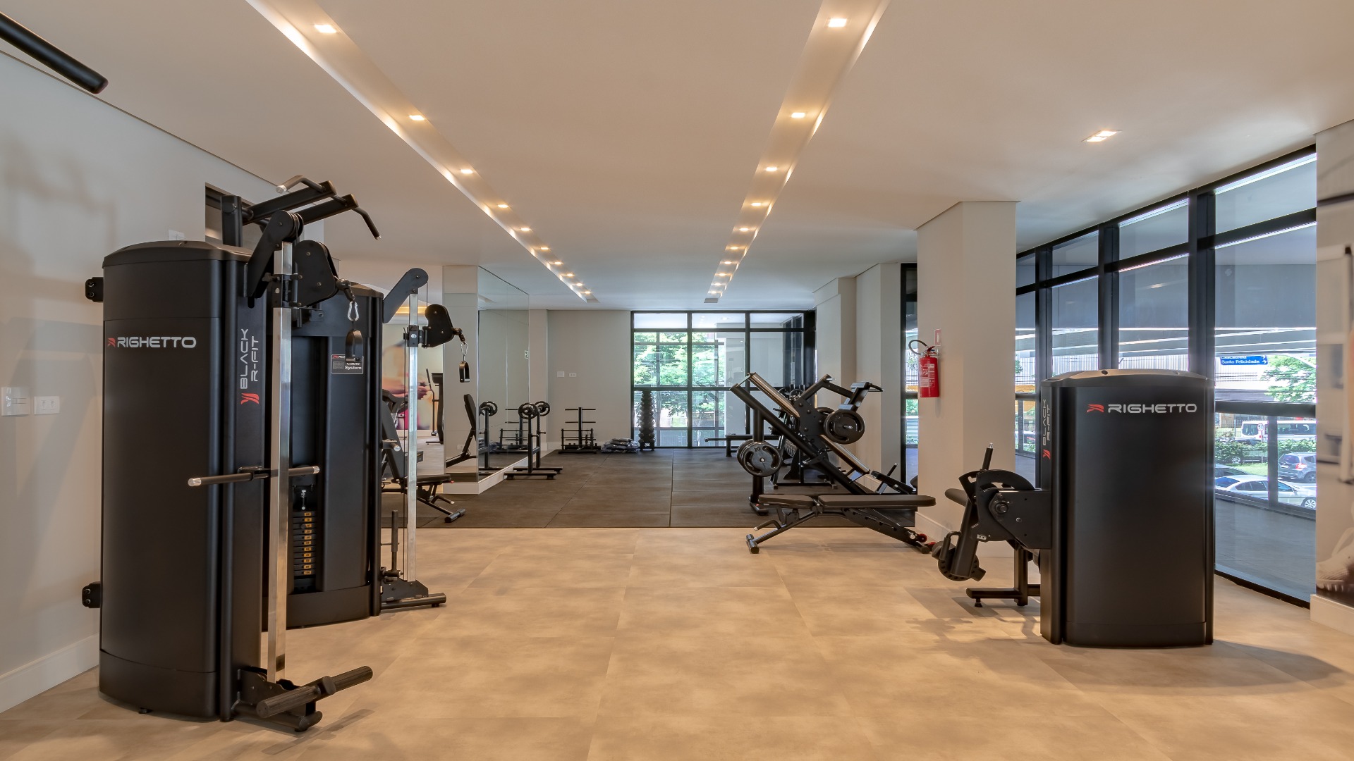 APARTAMENTO  COM 3 DORMITÓRIOS NO BATEL