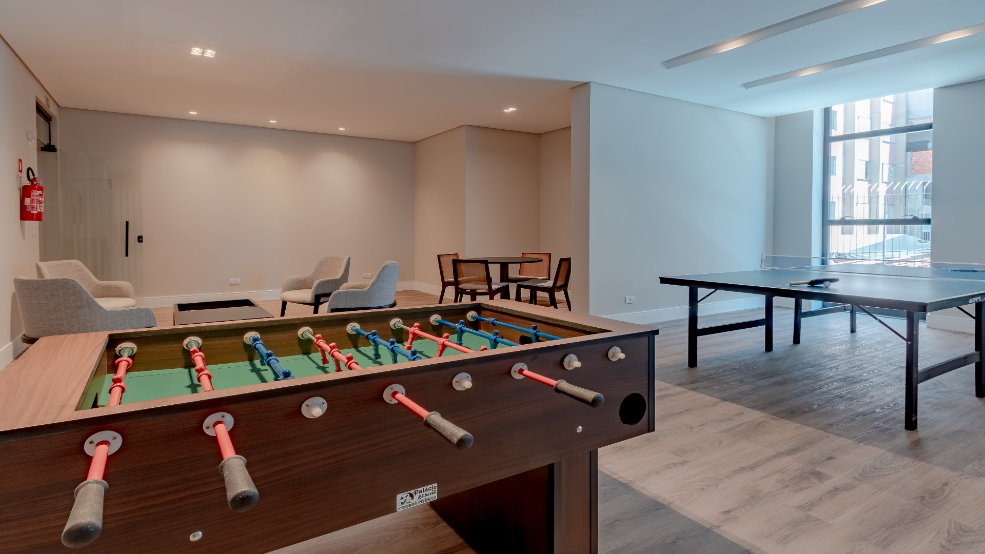 APARTAMENTO  COM 3 DORMITÓRIOS NO BATEL